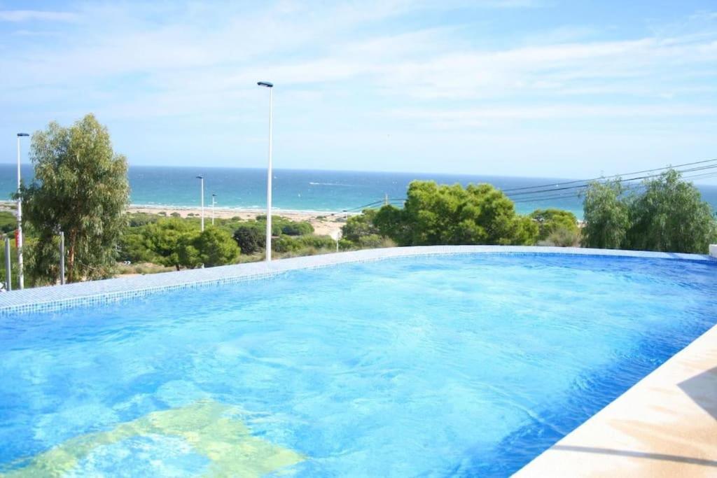 Nova Beach Super Cool Seaview Apartment ซานตาโปลา ภายนอก รูปภาพ