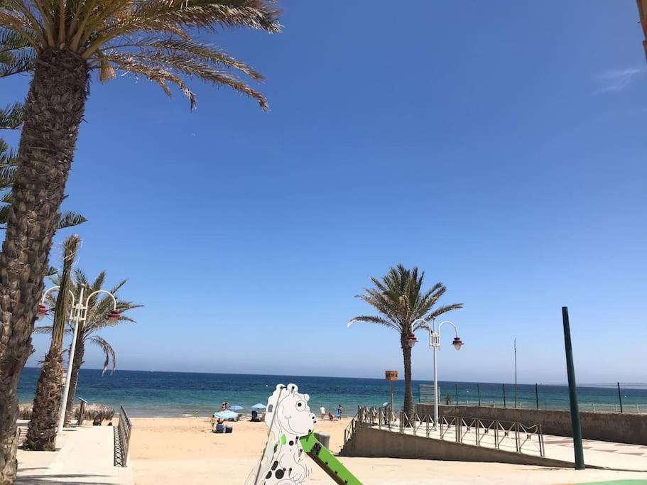Nova Beach Super Cool Seaview Apartment ซานตาโปลา ภายนอก รูปภาพ