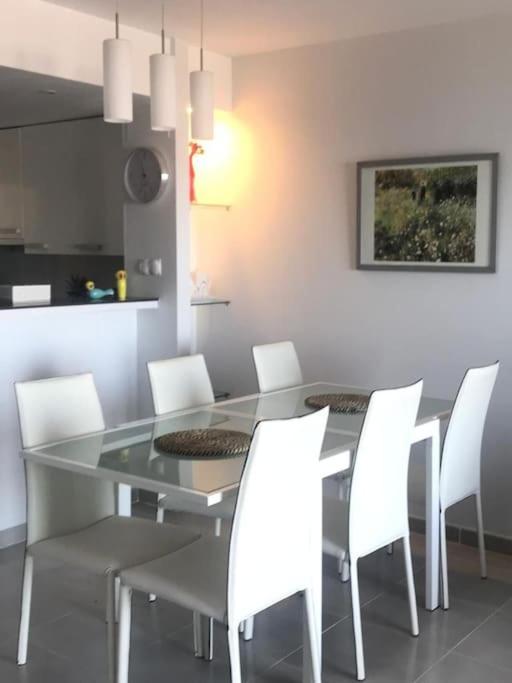 Nova Beach Super Cool Seaview Apartment ซานตาโปลา ภายนอก รูปภาพ